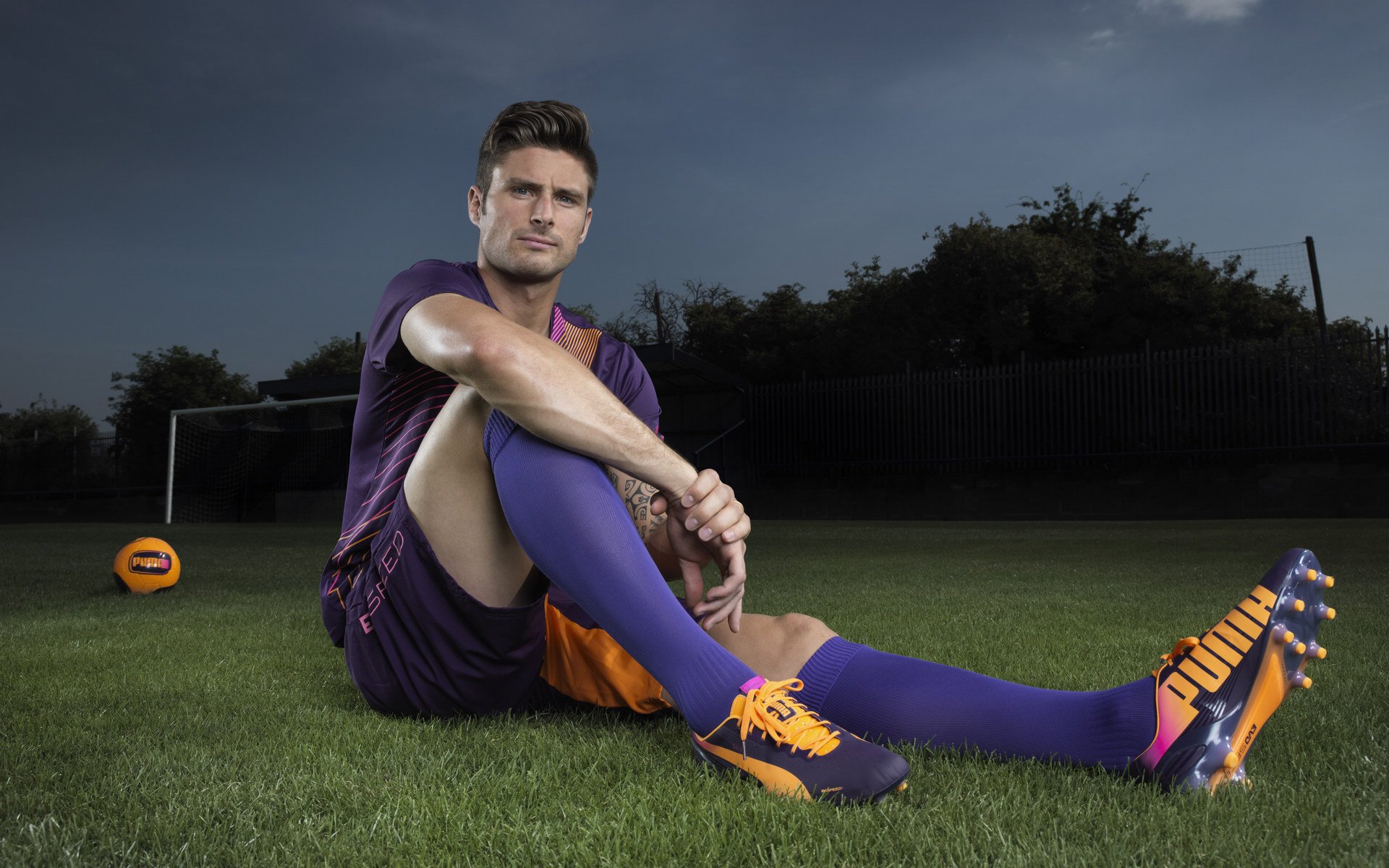 以足球为载体的社区建设项目，为城市增添新活力，以足球为主题的活动